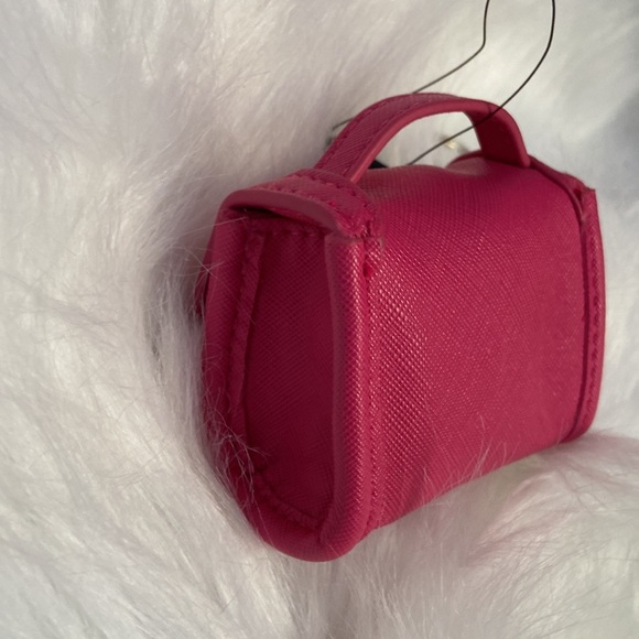 New GUESS Keychain - Picture 5 of 6